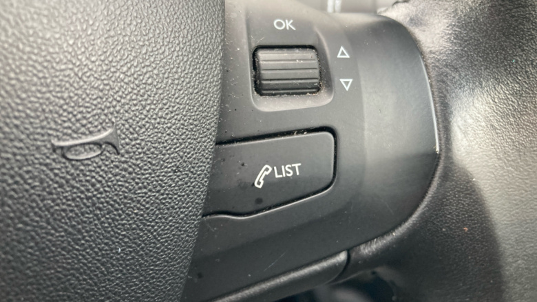 Peugeot 2008 1.2 PureTech Active 5dr Petrol Estate